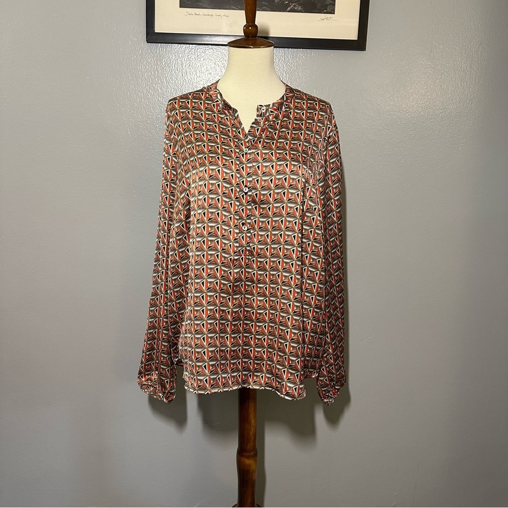 Gallery Geometric Button Down Blouse